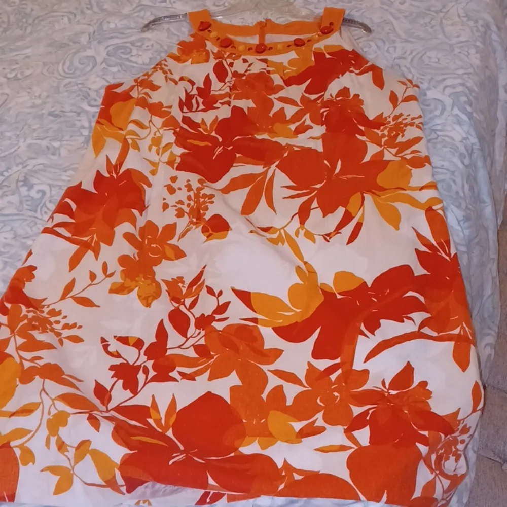 Dress - Picture 6 of 6